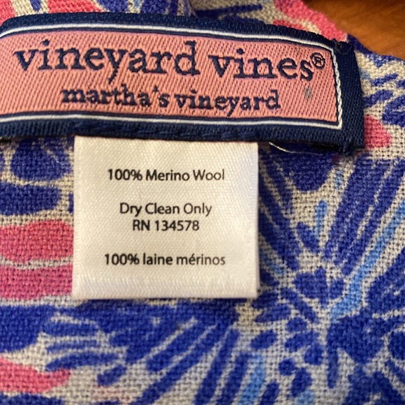 Vineyard Vines palm tree print wool scarf 🌴 - Picture 2 of 6